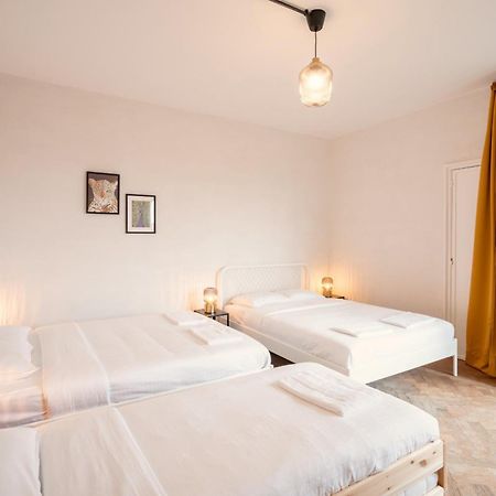 Two-Bedroom Apartments In The Heart Of Anversa Esterno foto