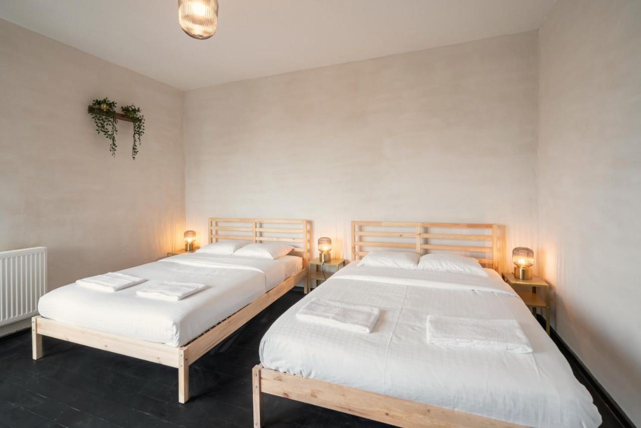 Two-Bedroom Apartments In The Heart Of Anversa Esterno foto
