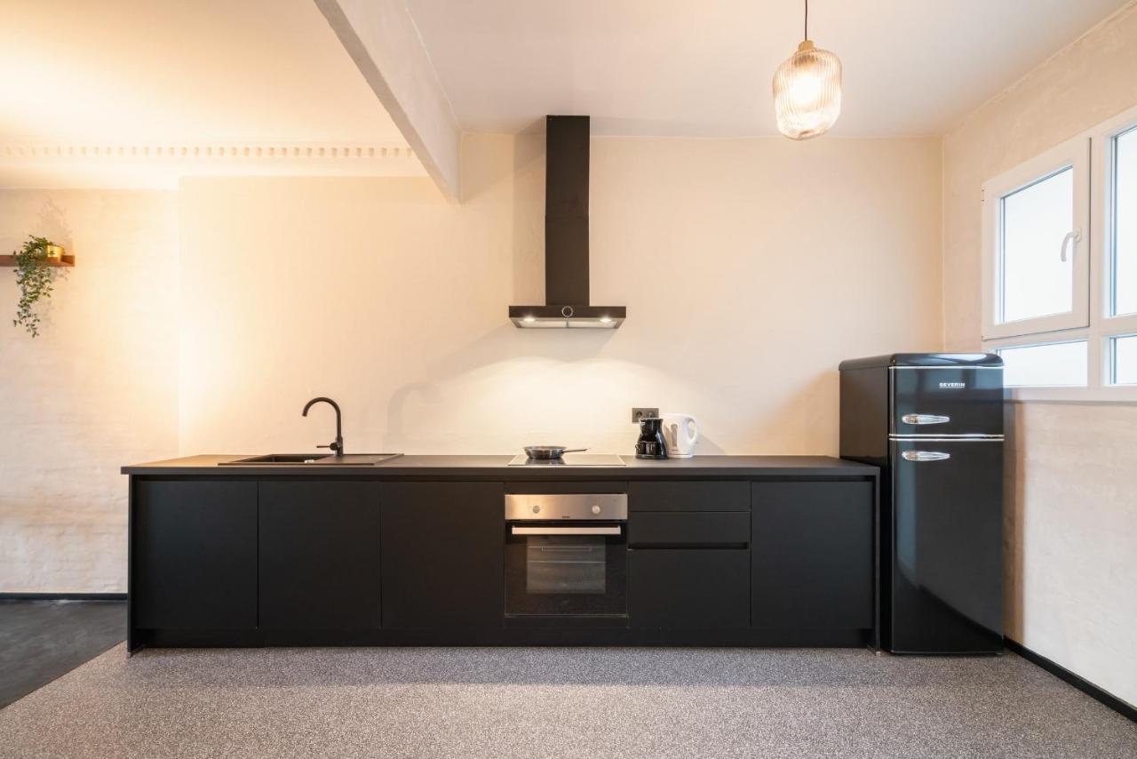 Two-Bedroom Apartments In The Heart Of Anversa Esterno foto