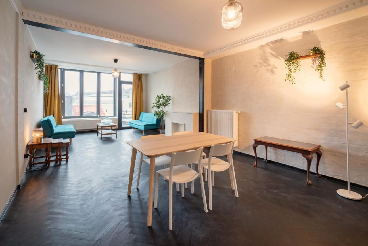 Two-Bedroom Apartments In The Heart Of Anversa Esterno foto
