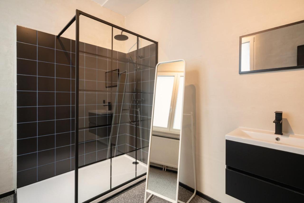 Two-Bedroom Apartments In The Heart Of Anversa Esterno foto