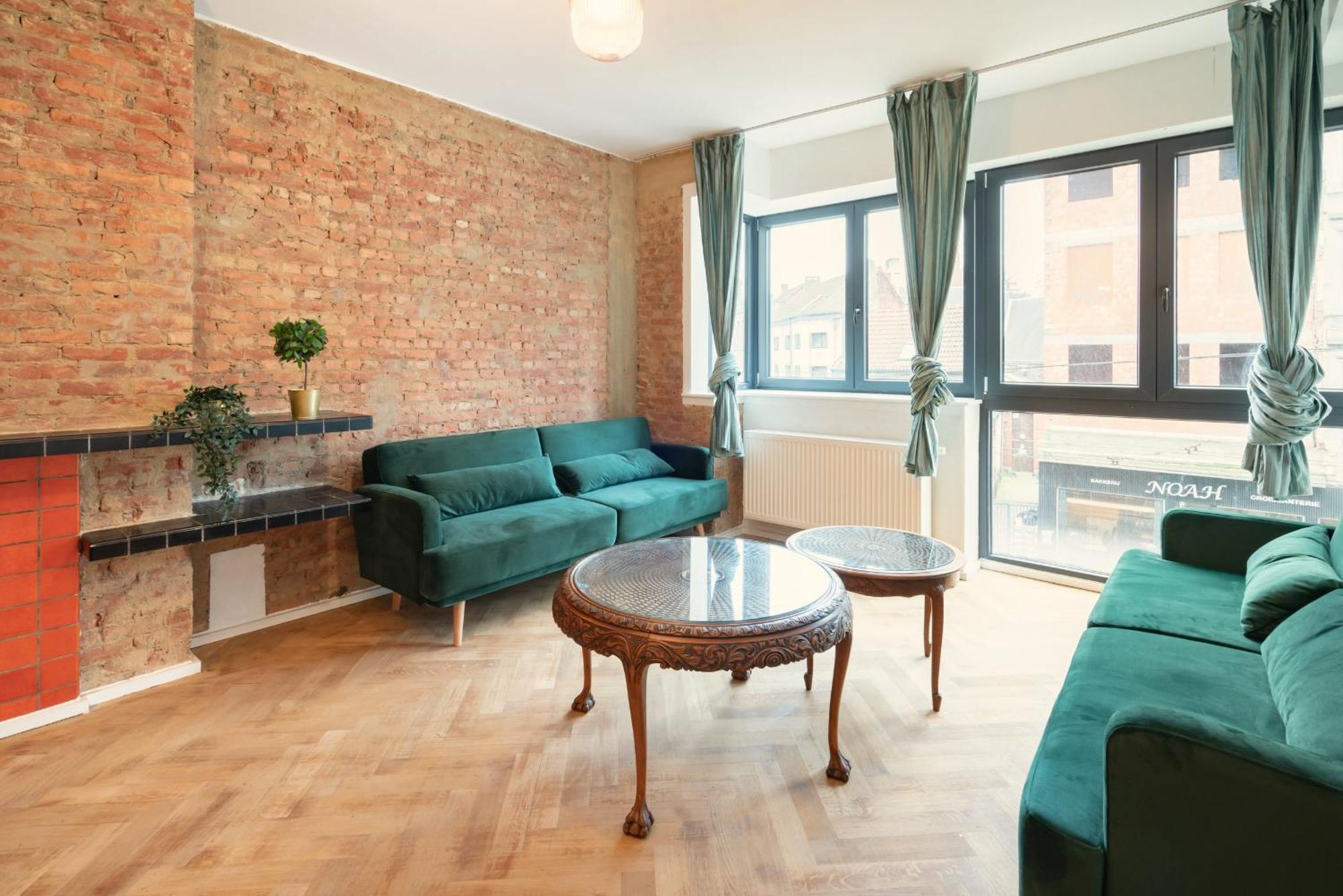 Two-Bedroom Apartments In The Heart Of Anversa Esterno foto