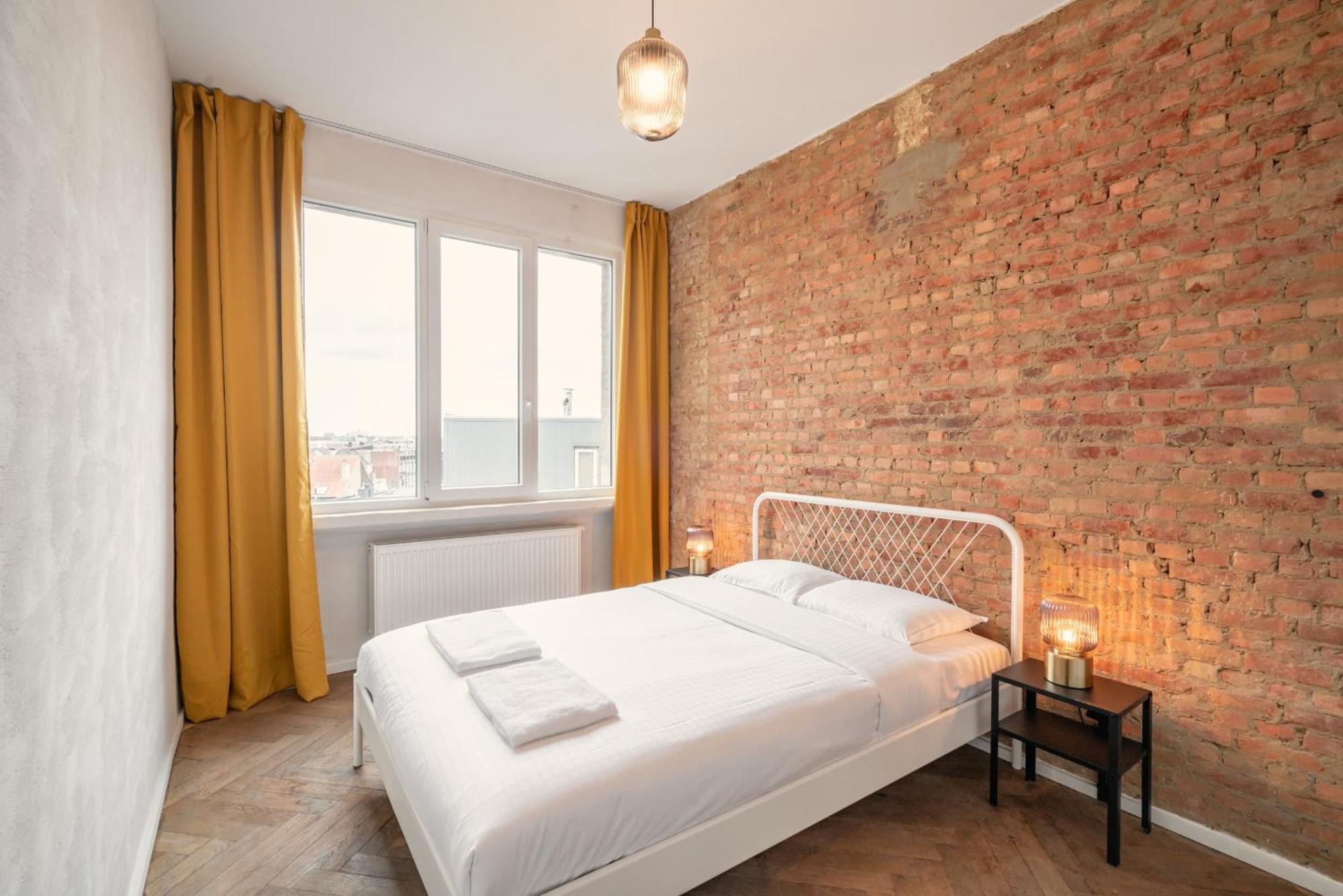 Two-Bedroom Apartments In The Heart Of Anversa Esterno foto