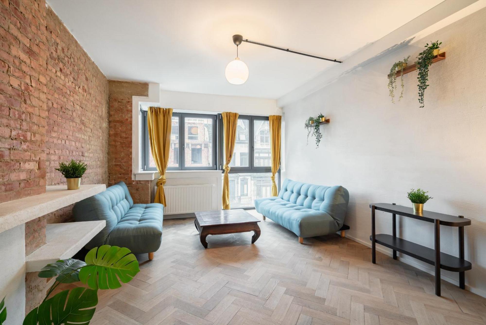 Two-Bedroom Apartments In The Heart Of Anversa Esterno foto